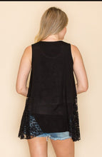 Load image into Gallery viewer, Lacey Skull